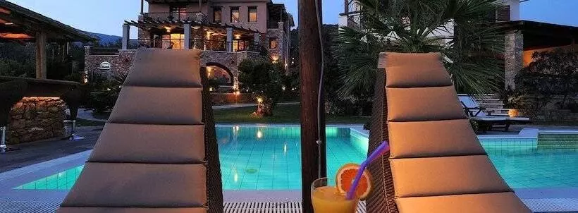 Iakovakis Suites & Spa