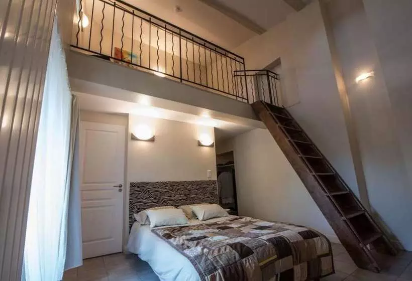 ペンション Altamica