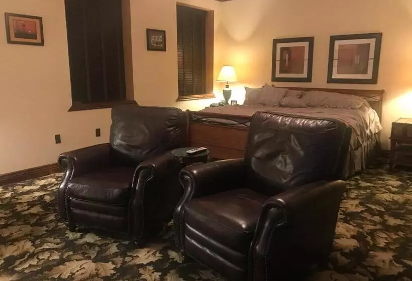 Majatalo Caldwell Messenger Suites