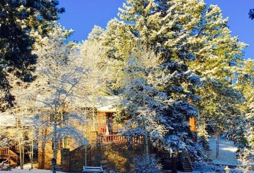 مبيت وإفطار Meadow Creek Mountain Lodge And Event Center