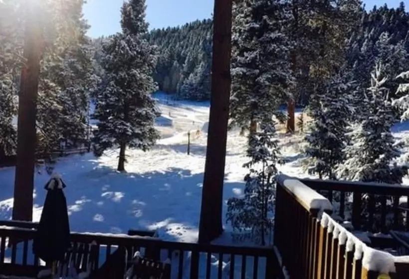 Aamiaismajoitus (B&B) Meadow Creek Mountain Lodge And Event Center