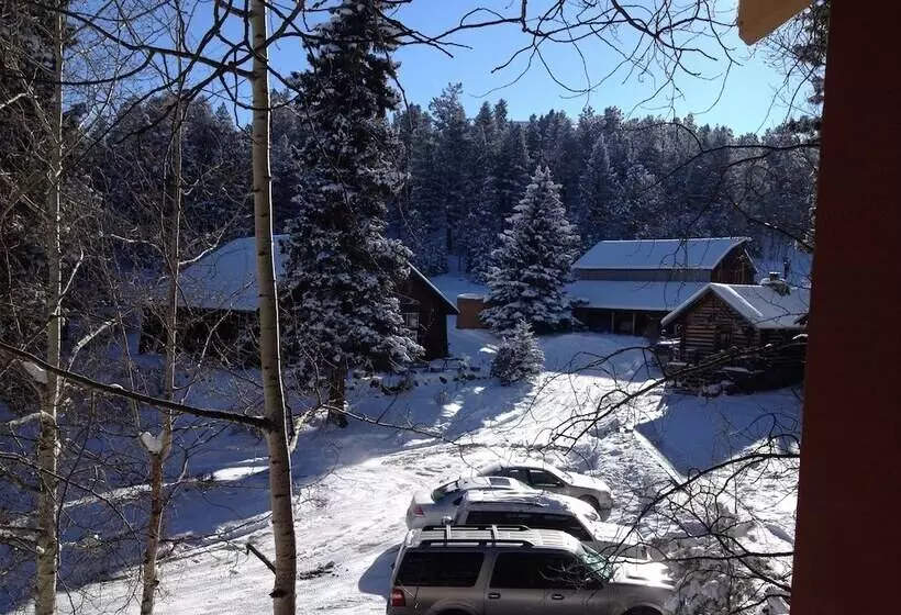 Aamiaismajoitus (B&B) Meadow Creek Mountain Lodge And Event Center