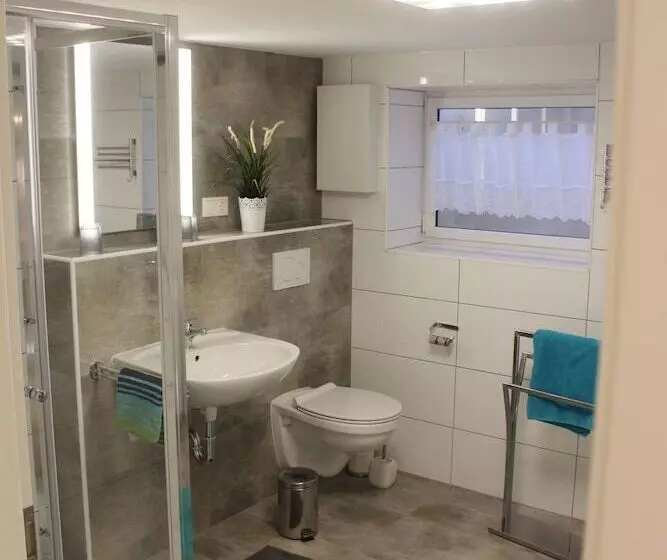 Hotelli Gästehaus Silvia