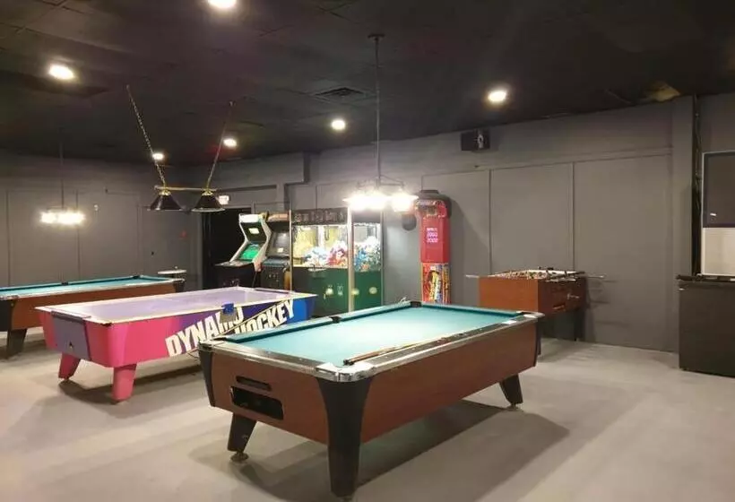 ホテル New Frontier