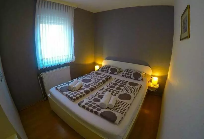 Majatalo Apartments And Rooms Rea