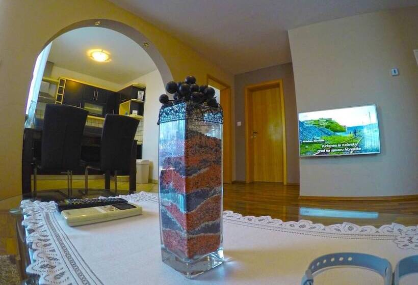 膳宿费 Apartments And Rooms Rea