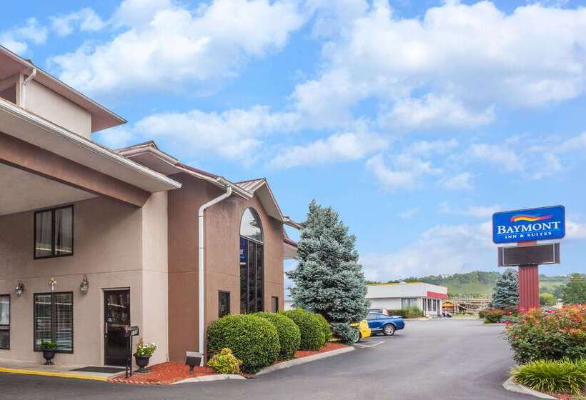Hotel Baymont By Wyndham Pigeon Forge Near Island Drive
