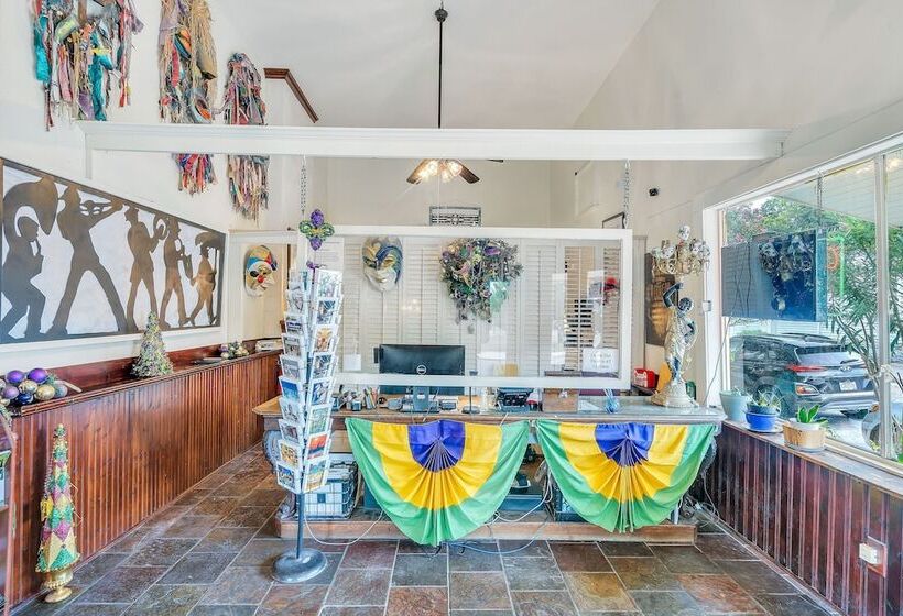 فندق Historic Mardi Gras Inn
