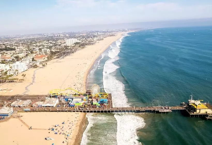 ホテル Ocean Lodge Santa Monica Beach