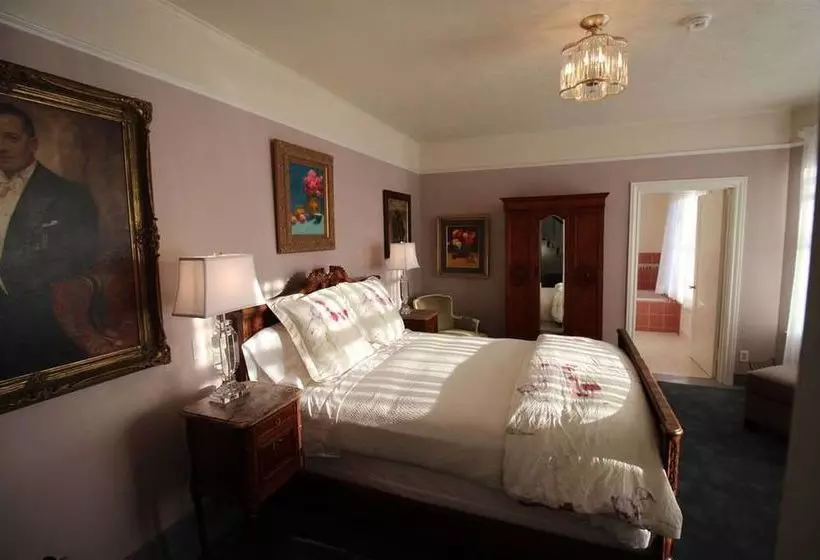 호텔 Old Thyme Inn