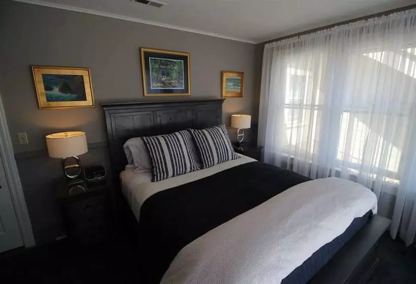 호텔 Old Thyme Inn