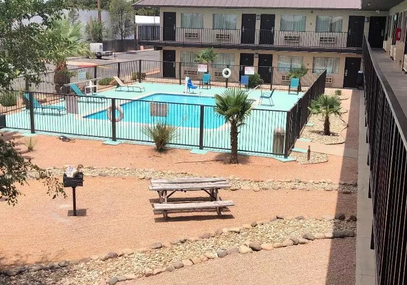 モーテル Howard Johnson By Wyndham Odessa Tx