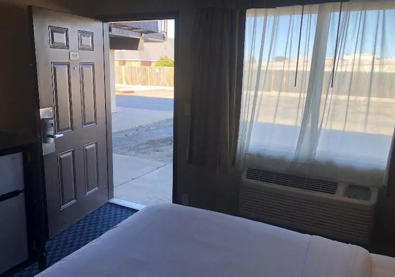 モーテル Howard Johnson By Wyndham Odessa Tx