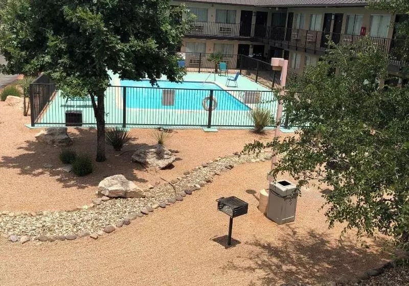 モーテル Howard Johnson By Wyndham Odessa Tx