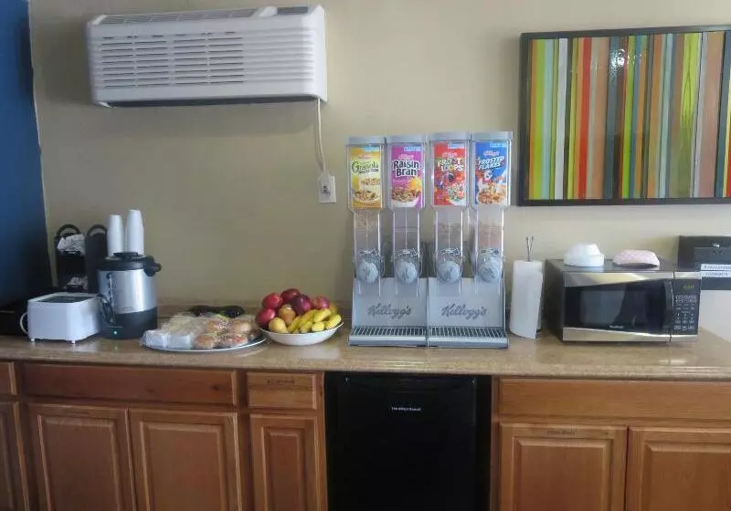 モーテル Howard Johnson By Wyndham Odessa Tx