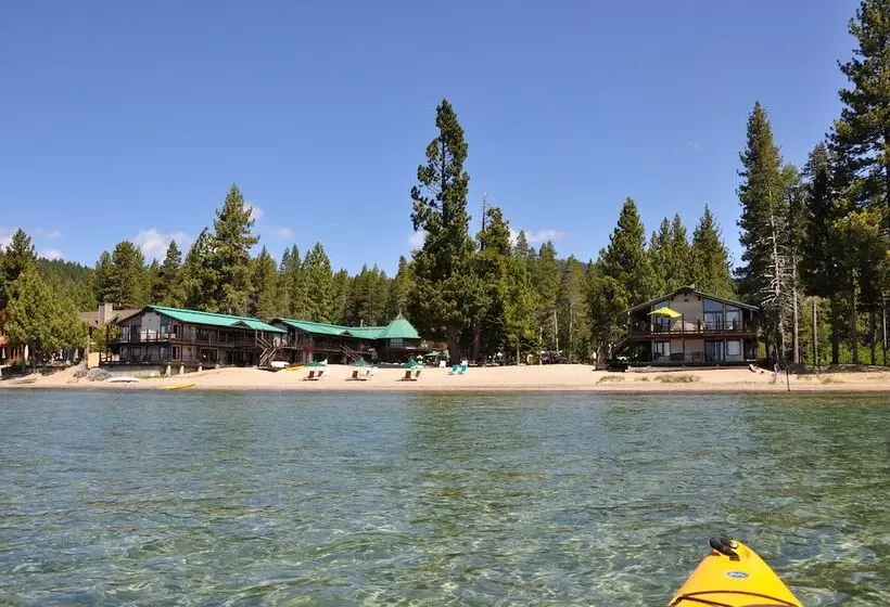 Mourelatos Lakeshore Resort