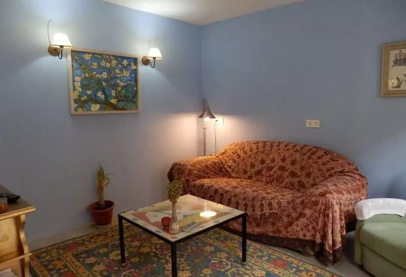 Hostelli Casa Candana