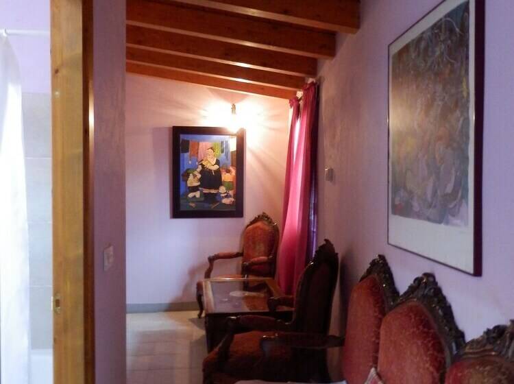 פונדק Casa Candana