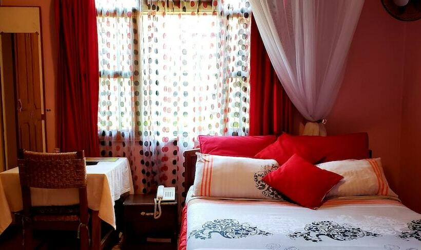 پانسیون Family Nest Guest House