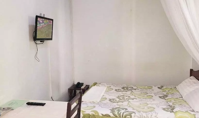 پانسیون Family Nest Guest House