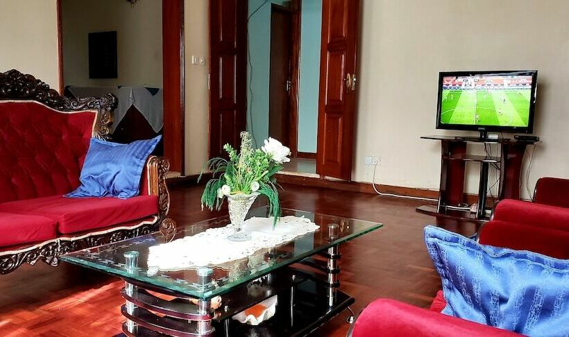 پانسیون Family Nest Guest House