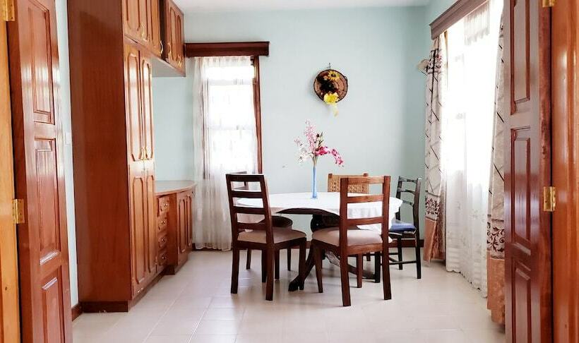 پانسیون Family Nest Guest House