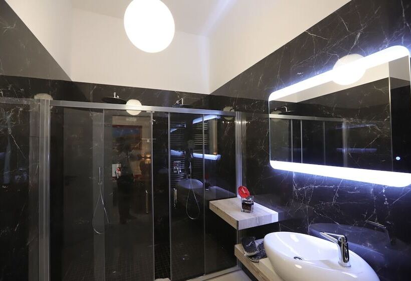 پانسیون Mecla Suites