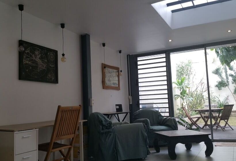 پانسیون Paofai Guesthouse