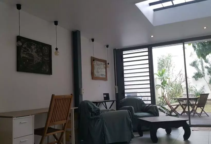 پانسیون Paofai Guesthouse