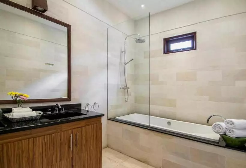 Villa Amanie   Private Villa With Infinity Pool, Stunning Views And Cook