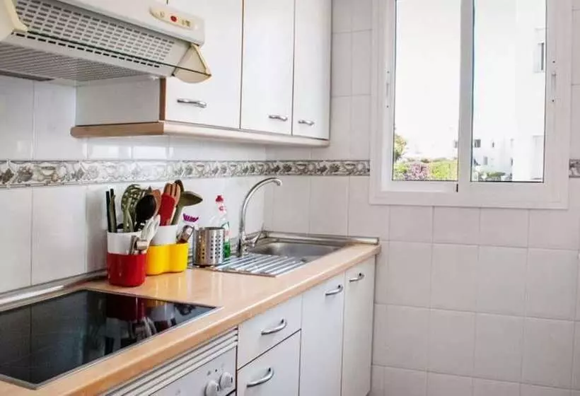 107262   Apartment In Mijas