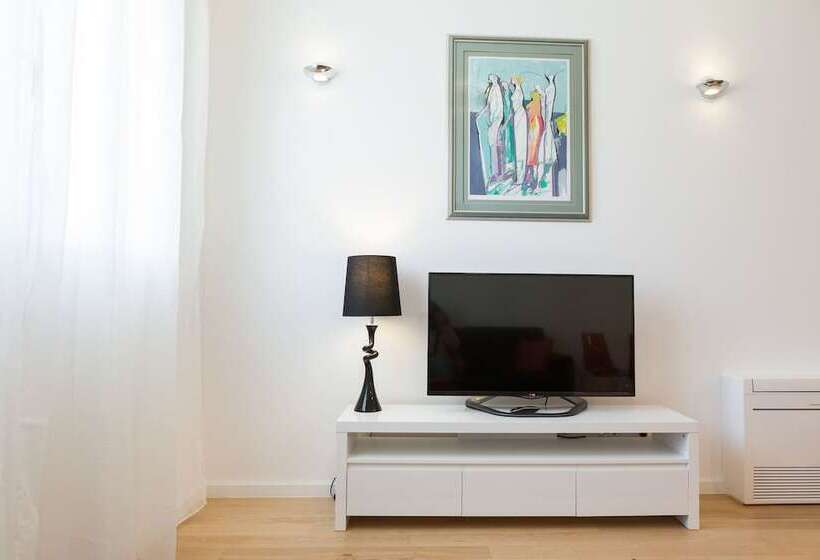 Apartment Vjera   Garage And Elevator