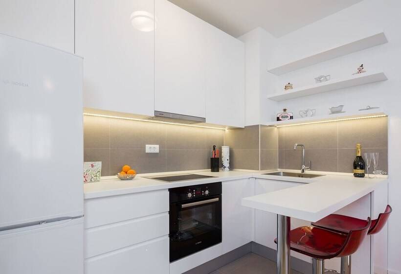 Apartment Vjera   Garage And Elevator