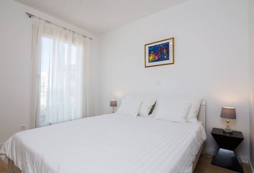 Apartment Vjera   Garage And Elevator