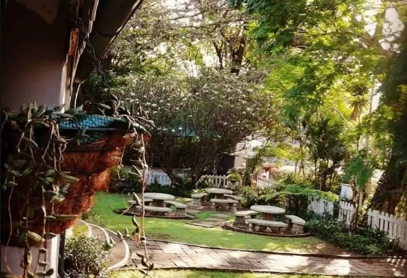 Majatalo Fountain Baths Guest Cottages