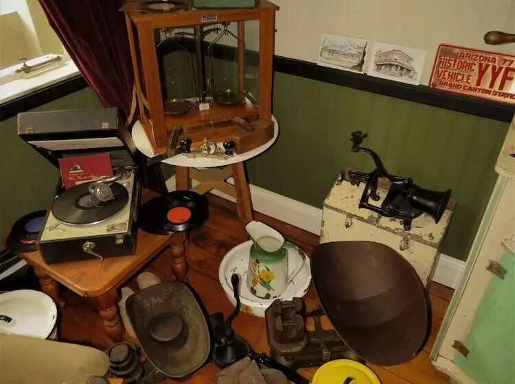 Majatalo Fountain Baths Guest Cottages