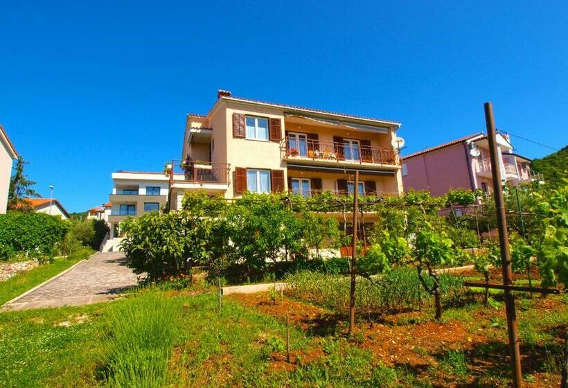 Apartments Medulinska Rabac 757
