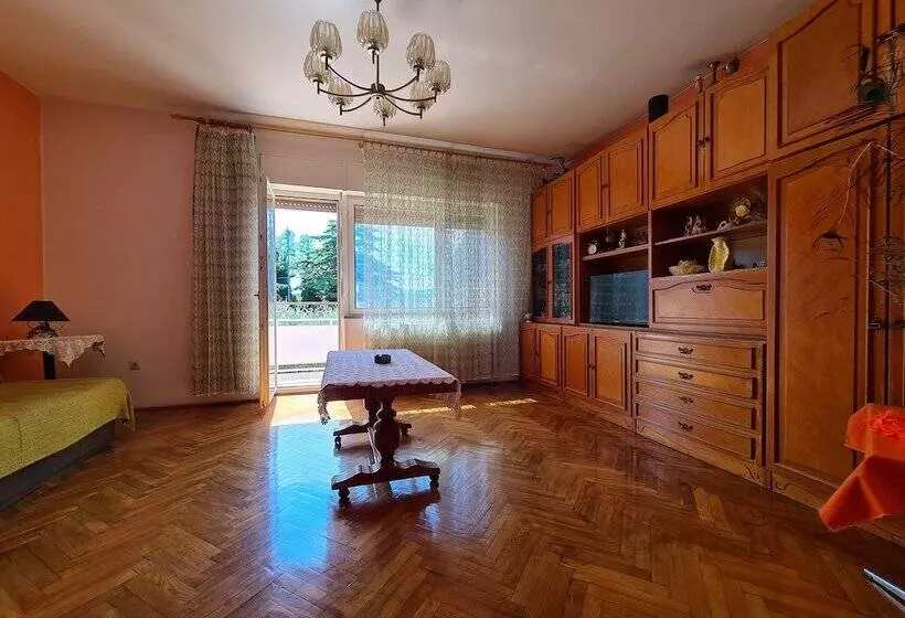 Apartments Fazanska 930