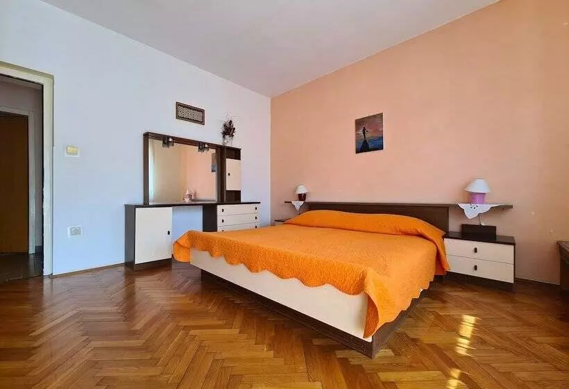 Apartments Fazanska 930
