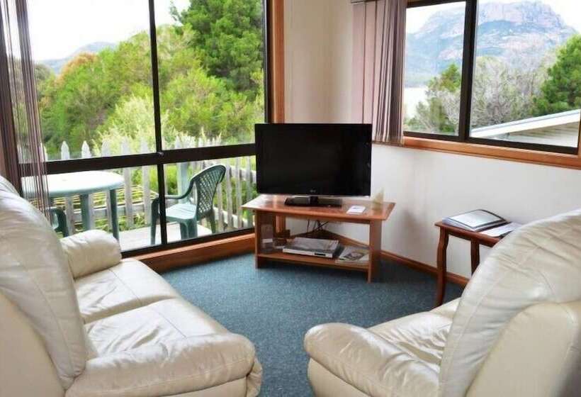 Coles Bay Waterfronter 2