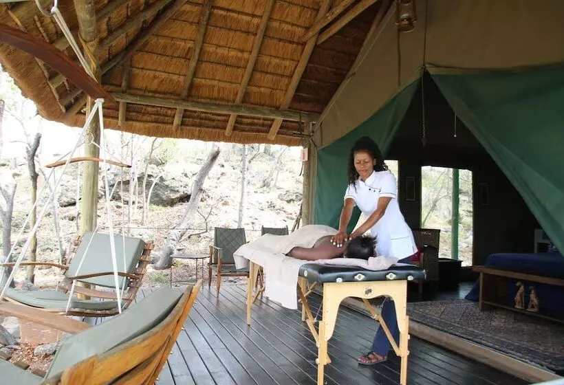 هتل Parsons Hilltop Safari Camp