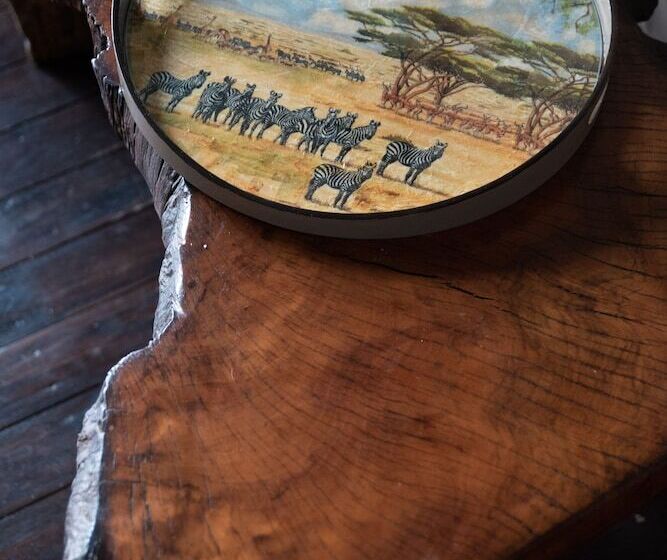 هتل Parsons Hilltop Safari Camp