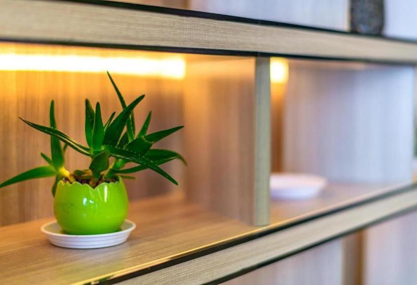 هتل Ramada Encore By Wyndham Guangzhou Panyu