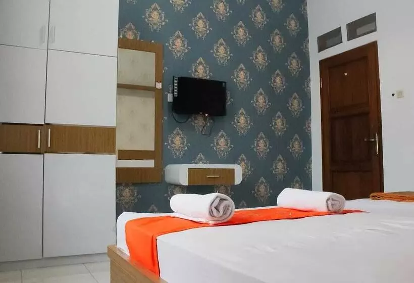 ペンション Reddoorz Syariah @ Jalan Siliwangi Tasikmalaya