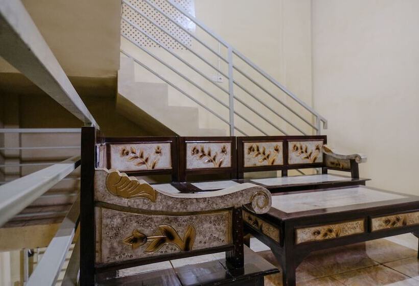 호텔 Spot On 2387 Bukit Cemara Tidar Family