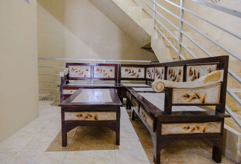 호텔 Spot On 2387 Bukit Cemara Tidar Family