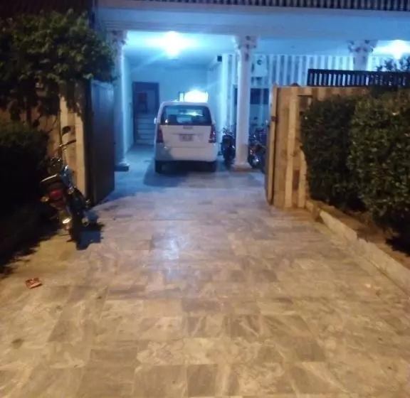 پانسیون New City Lodges Guesthouse