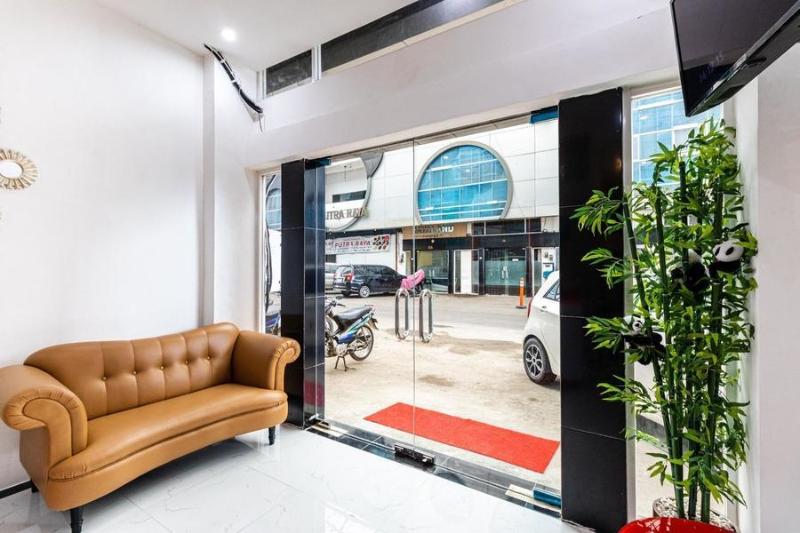 بنسيون Reddoorz Plus @ Centrium Katamso Medan