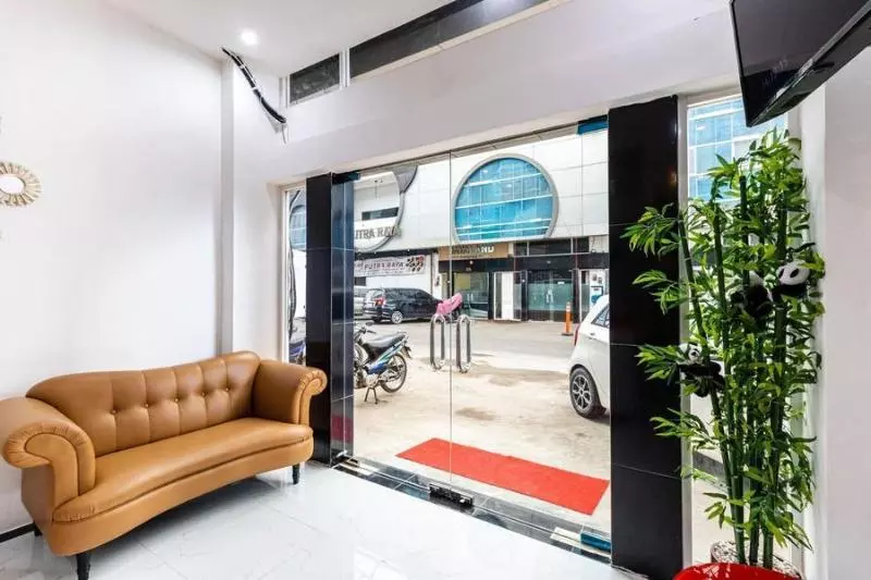 Majatalo Reddoorz Plus @ Centrium Katamso Medan