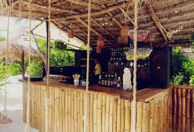 هتل Pancho Villa Tulum
